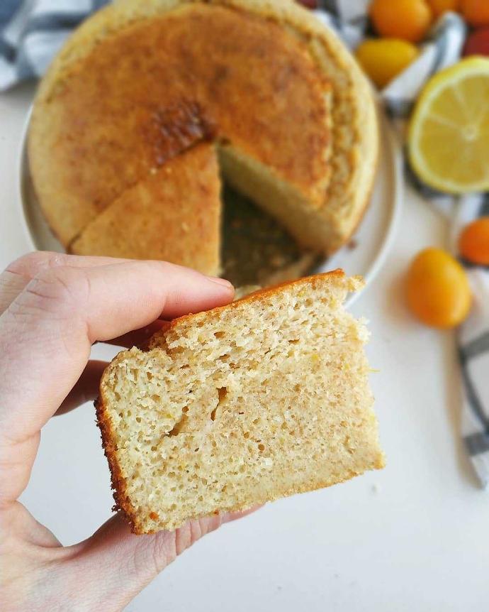 Bizcocho sin gluten y sin azucar, con sabor de limón